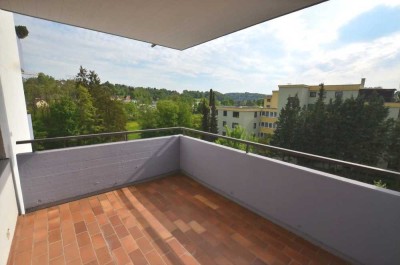 Neuwertige 2-Zimmer-Wohnung mit großem Balkon und Einbauküche in Biberach Wolfental