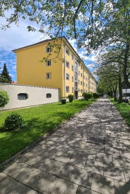 Helle 3,5-Zimmer Wohnung im 3. OG mit Balkon in Obersendling