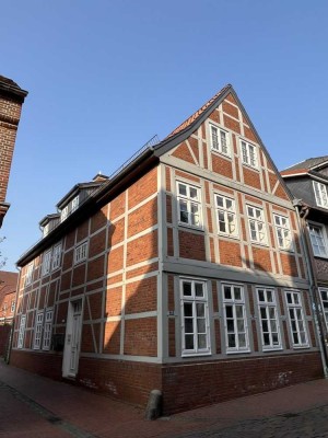 Altstadt Schmuckstück in Stade mit 3-Whg, 2Stellplätze