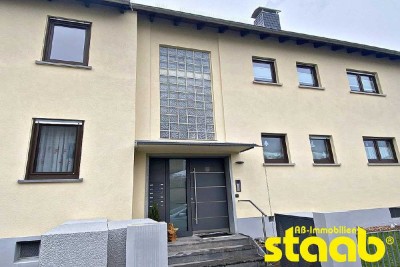 ***2-ZIMMERWOHNUNG MIT ÜBERDACHTEM BALKON, GARAGE UND SANIERTEM TAGESLICHTBAD IN HAIBACH***