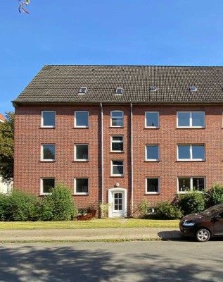 Schöne gepflegte 3-Zimmer Altbauwohnung mit modernem Badezimmer - zentral in Cuxhaven