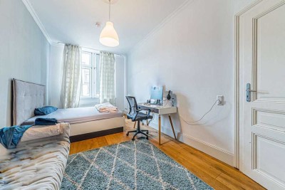 Schöne 3-Zimmer-Altbau-Wohnung mit Balkon  in sehr guter Nordendlage