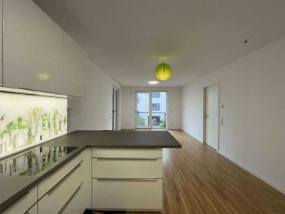 Helle ruhige 2-Zimmer-Neubauwohnung mit großem Südbalkon in kleiner, gepflegter Wohnanlage