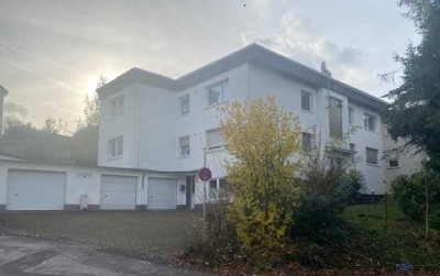 Cronenberg Richtung Sudberg! 2-3-Zimmerwohnung mit Wintergarten+ Garage!