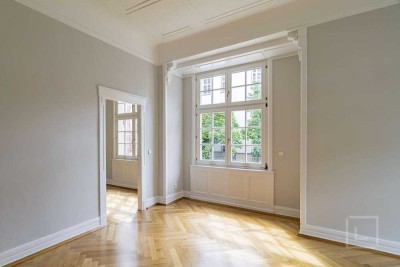 Nähe Holzhausenpark; Helle und repräsentative 4 Zi.-Stil-AB- Wohnung in Bestlage