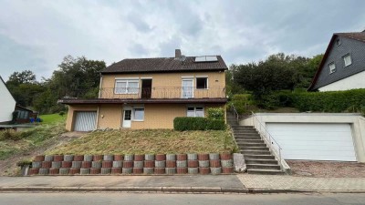 * Gierswalde * Freistehendes Einfamilienhaus auf ca. 1000 m² Grundstück * Solaranlage * 2 Garagen *