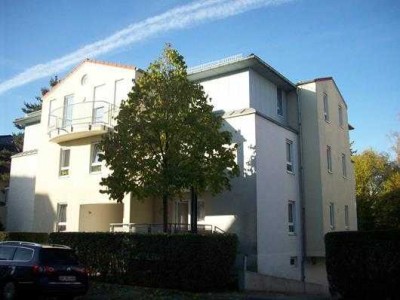 Schicke gemütliche 2-Zimmer-Parterre-Wohnung mit ca. 58,38 m² mit Balkon und Garten!