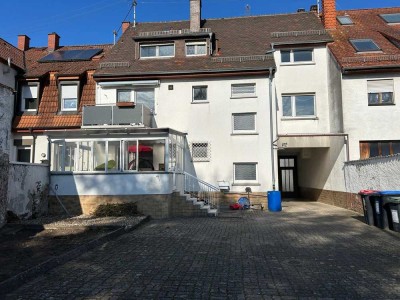 Helle 4-Zimmer-Dachgeschosswohnung in ruhiger Lage – Ideal für Kapitalanleger oder Eigennutzer!