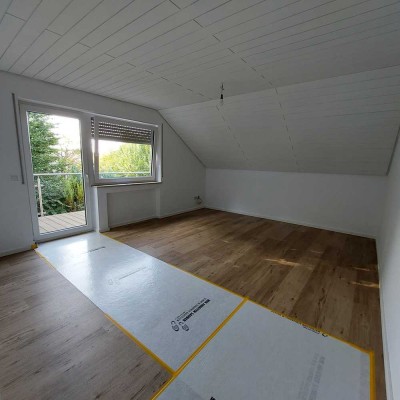 Neu renovierte, ruhige 3 Zimmer Wohnung mit Balkon