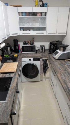 Schöne 4-Zimmer-Wohnung mit Einbauküche – Nachmieter zum 01.02. gesucht