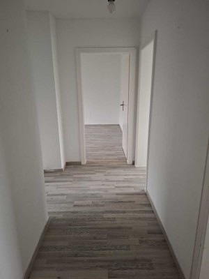 Traumhafte 3-Zimmer-Wohnung im 2. Obergeschoß re.