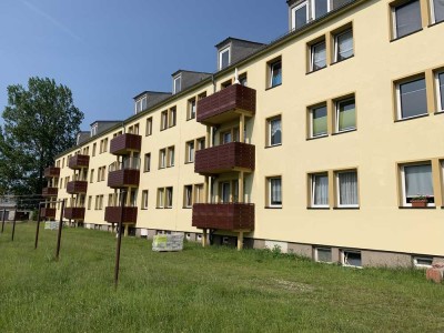 Top sanierte Wohnung mit Balkon im Erdgeschoss