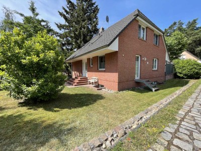 Großzügiges Einfamilienhaus mit Garten und Keller