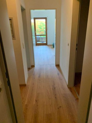 2-Zimmer-Wohnung mit großem Hobbyraum,  ca. 80 m², Garten und Terrasse Unterhaching