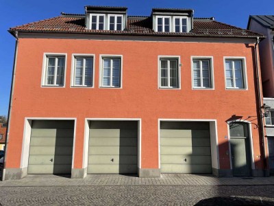 Großzügige 2-Zimmer Dachgeschoß-Wohnung-EBK-Stellplatz