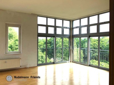 Sonnige 3 Zimmer im Dachgeschoß im saniertem Altbau?