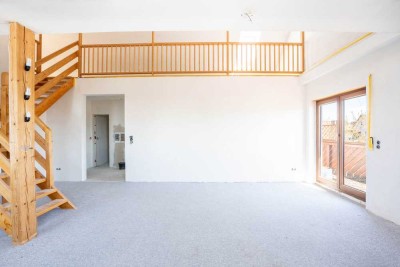 Renoviert bei Übergabe! Bezugsfreie 3-Zi.-Wohnung mit sonnigem Südostbalkon & Galerie in Heroldsberg