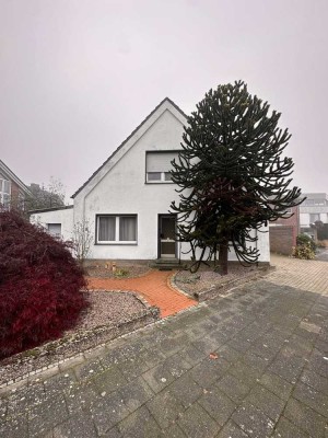 Freistehendes Einfamilienhaus mit viel Platz und Potenzial