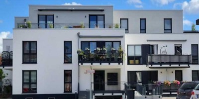 Großzügige 4,5-Zimmer-Penthousewohnung mit großer Dachterrasse und Blick ins Grüne