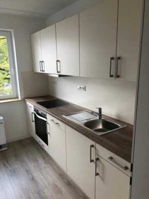 hübsche 2,5 Zimmer Wohnung mit Balkon zu vermieten