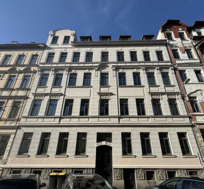 WG-geeignete 3-Zimmer DG-Wohnung mit Loggia nahe Lene-Voigt-Park