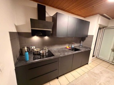 Schöne 3 Zimmer Wohnung mit KÜCHE