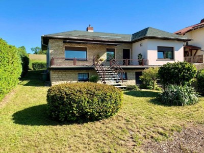 3,5 Zimmer Whg. in 2-Familienhaus (mit neuwertigerEinbauküche, Sauna, Terrasse, Gartenmitbenutzung)