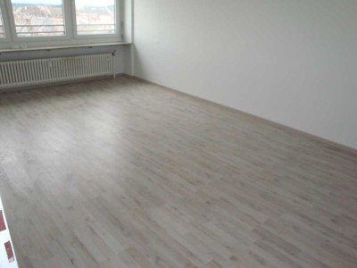 Zentrumslage, neu renoviert, 2-Zi.-Wohnung, Abstellraum, WG-tauglich, Wfl. ca. 60 m²