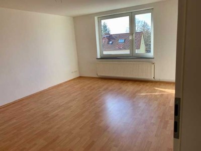 sonniger Balkon, renovierte 1Zi Whg, Küche , Bad.  , Besichtigung Sonntag,19.10. um 14.00Uhr