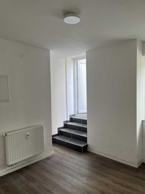 Helle 1-Zimmer-Wohnung mit Balkon im Herzen der Stadt