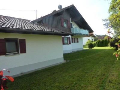 Ansprechende 3-Zimmer-DG-Wohnung mit Balkon in Hopferbach