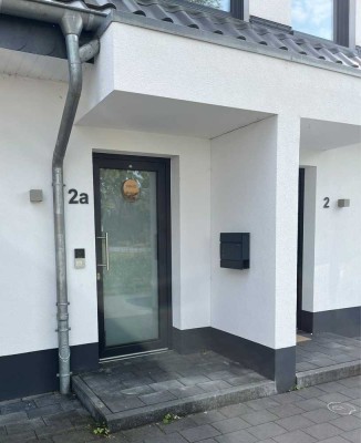 Gehobene und großzügige Maisonette-Wohnung mit privatem Eingang