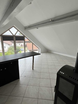 Schöne helle Dachwohnung