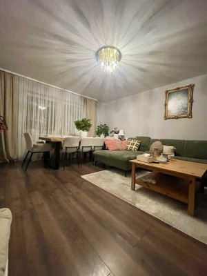 Exklusive 4-Zimmer-Wohnung: Eleganz, Licht & Balkon in Top-Lage!