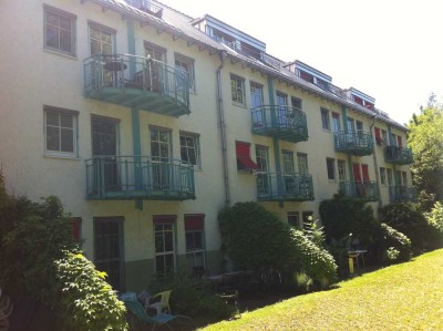 1-Zimmer-Wohnung (von priv.), Balkon, EBK fast neu, zusätzl. TG 10 Tsd