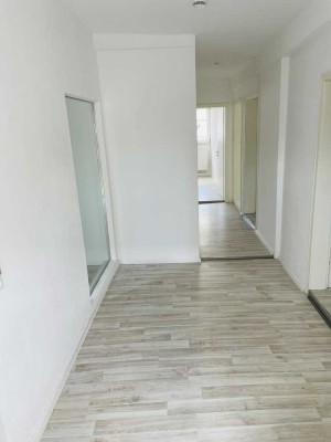 Charmante 2-Zimmer-Wohnung mit großer Dachterrasse und Blick auf den Schimmelturm in Lauingen