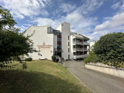 Appartement mit großem umlaufenden Balkon, KFZ-Stellplatz in der Tiefgarage und im Freien