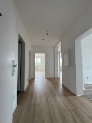 ***RENOVIERTE 2 ZIMMER WOHNUNG MIT BALKON***