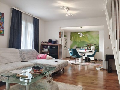 Helle Maisonettewohnung mit 3 Loggien &amp; Top-Infrastruktur