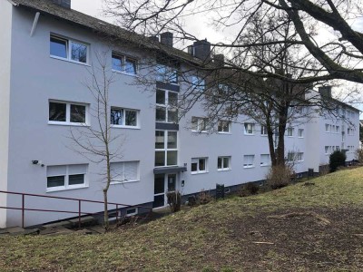 Vollständig renovierte 3-Raum-Wohnung mit Balkon in Idar-Oberstein