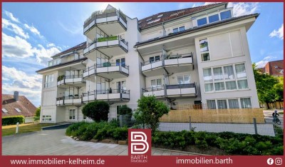 Helle 2-Zimmer-Wohnung mit kleiner Küche, Aufzug und Balkon
