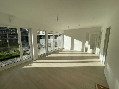 Neubau-Erstb., Video ansehen, Einbauküche, FBH, Videosprechanlage, LAN,  Handtuchheizung