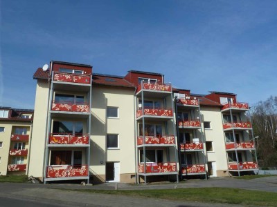 DOMINI bietet! ! Schöne 2-Zimmerwohnung im Erdgeschoss mit Balkon..!
