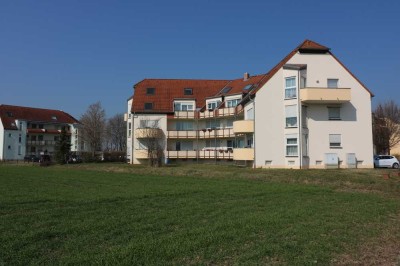 Gut aufgeteilte, helle 2 Raum-Wohnung mit Balkon ruhiger Lage. Mit KFZ-Stellplatz