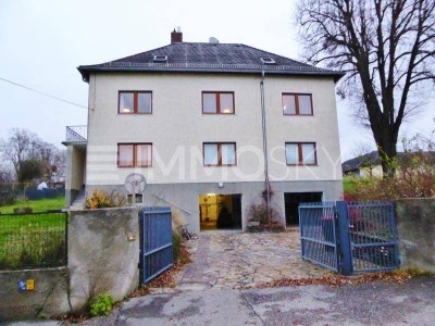 Zweifamilienhaus mit 1750 qm Grundstück - Garagen, Keller, Dachboden