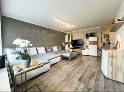 3 Zimmer Wohnung,  mit 3 duplex Garage