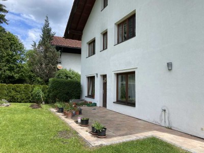 Großzügige 4-Zimmer Wohnung mit großer Terrasse und Garten in Ruhpolding