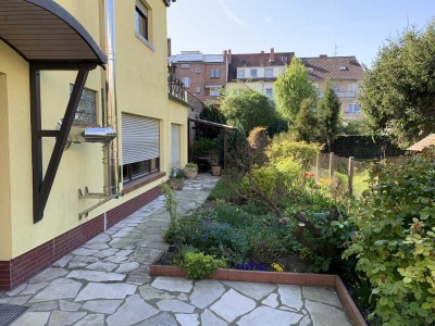 Attraktives 6-Zimmer-Einfamilienhaus in Mannheim Neckarau   (** ohne Makler ** )