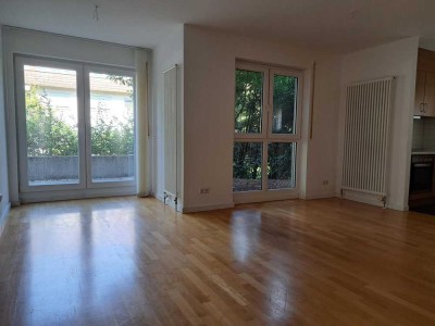 2-Zimmer EG-Wohnung mit Terrasse und Einbauküche in Karlsruhe