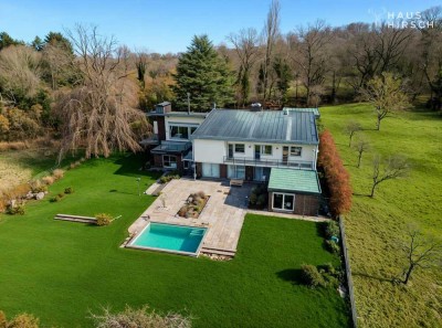 Unternehmervilla mit 642 m² Wohnfläche und 2.924 m² Grundstück in ruhiger Alleinlage